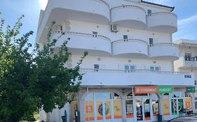 Apartments Nevistic